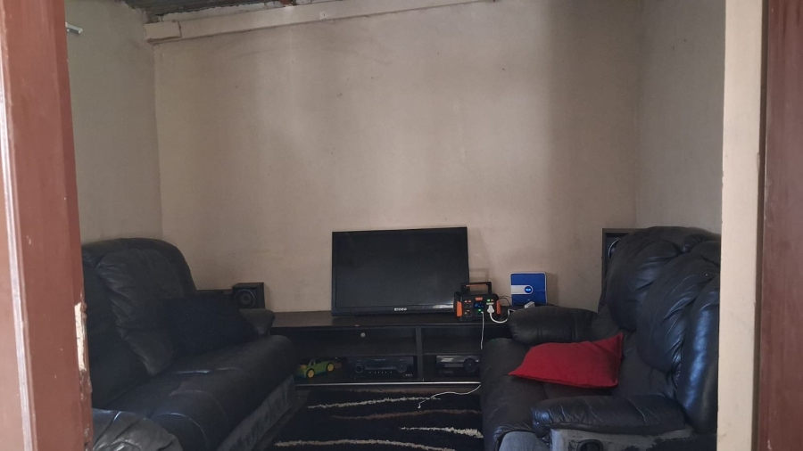 5 Bedroom Property for Sale in Mabopane Unit A North West